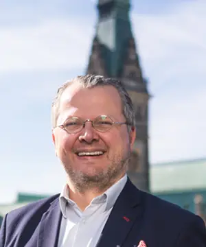 Dr. Oliver Heising
